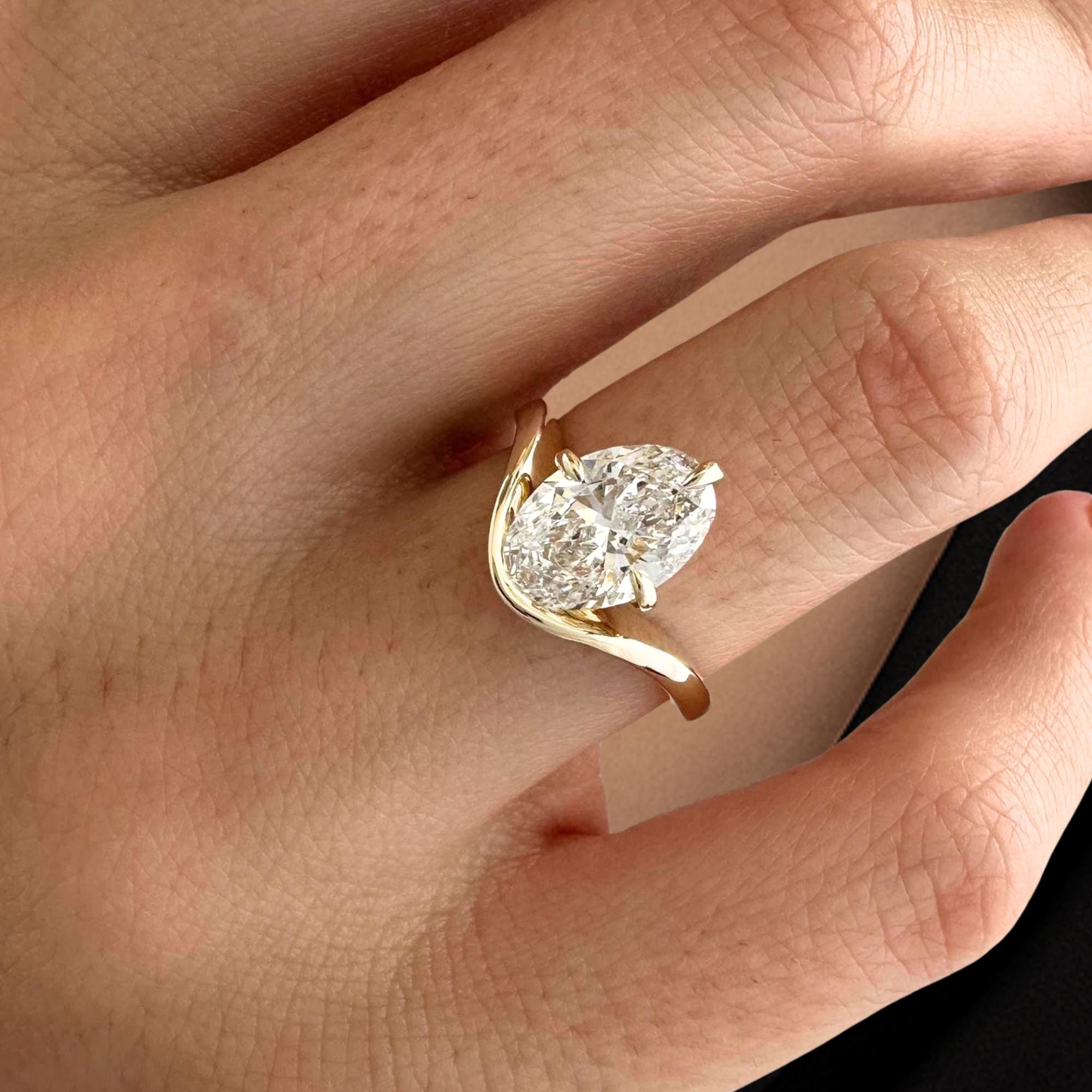 2 Ct Oval Lab Diamond Curved Solitaire Ring