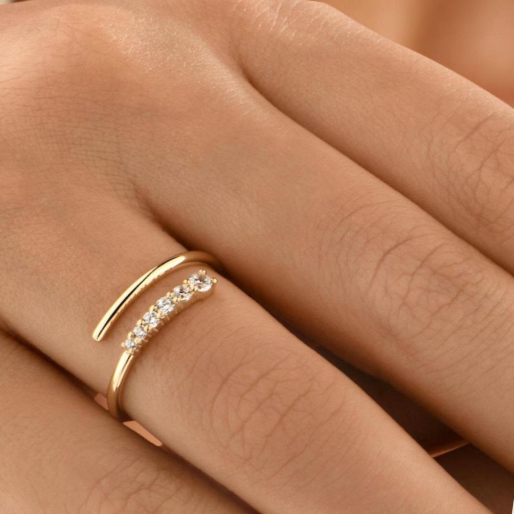 Crossover Lab Diamond Band/ Round Cut Diamond Engagement Ring/ Criss Cross Wedding Band/ 14K Solid Yellow Gold Diamond Band