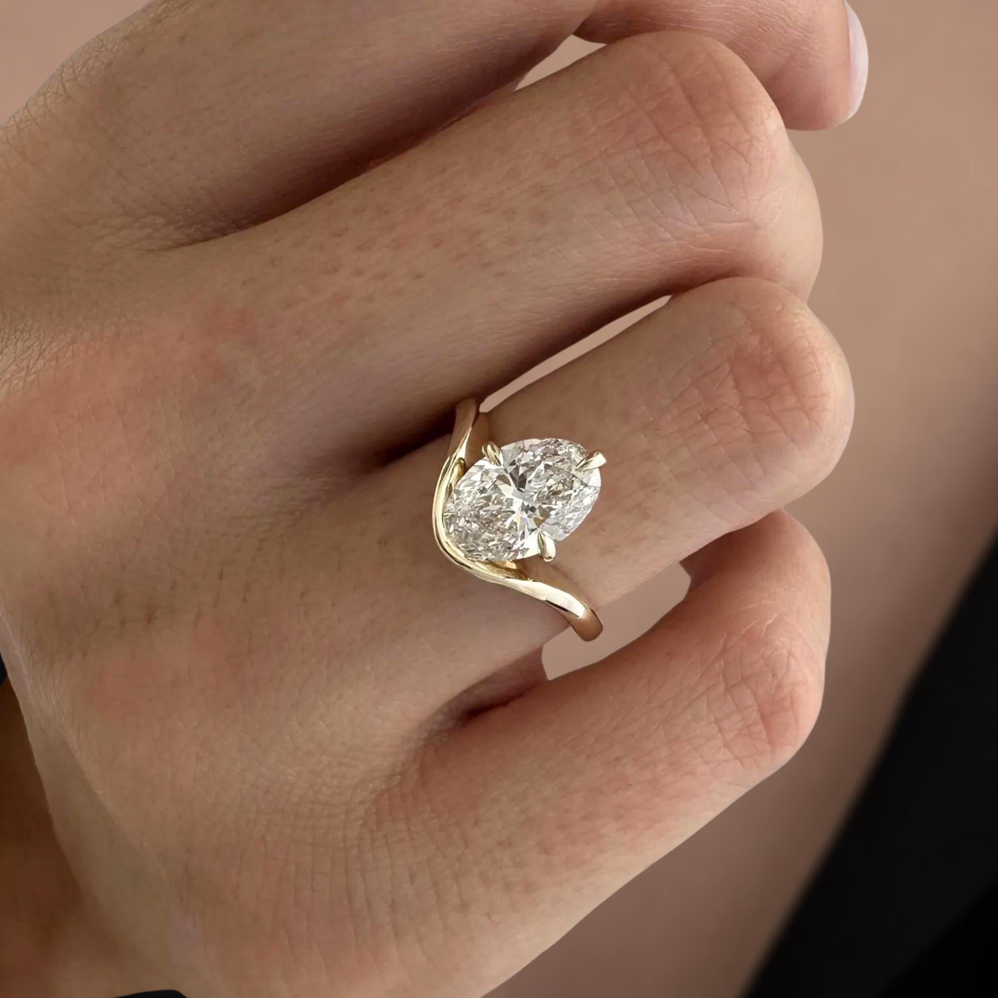 2 Ct Oval Lab Diamond Curved Solitaire Ring