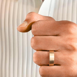 Round Cut Lab Diamond Men's Comfort Fit Wedding Band