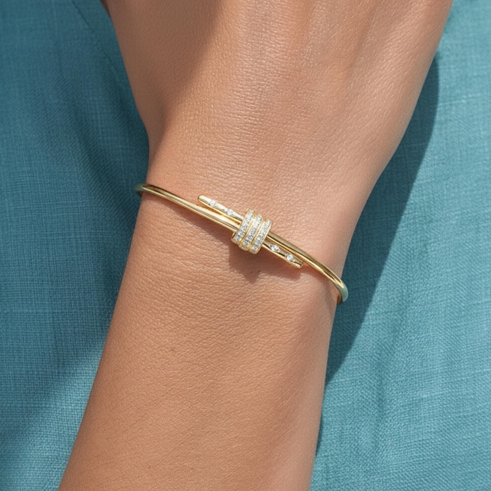Round Cut Diamond Solid Gold Bangle Bracelet
