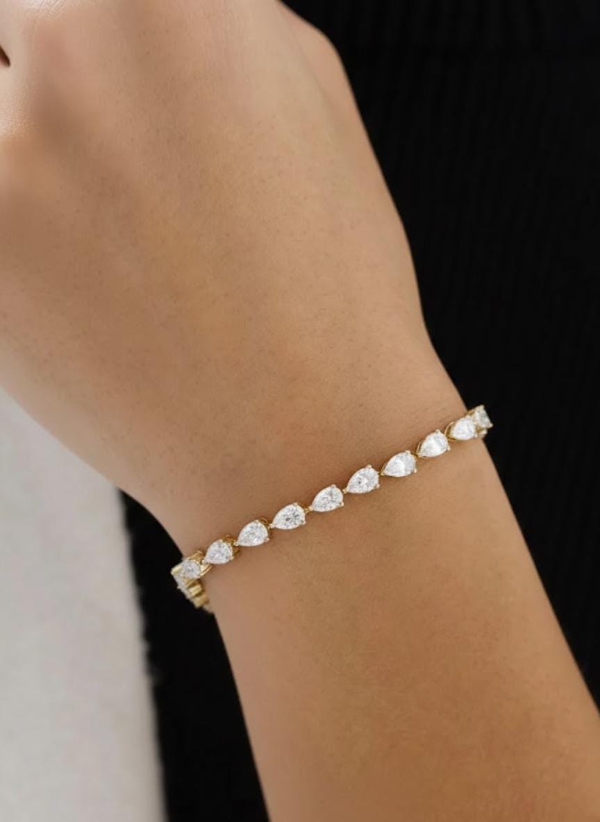 Pear Cut Lab Grown Diamond Tennis Bracelet