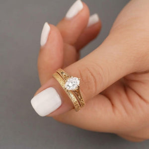 Vintage Oval Diamond Bridal Ring Set in Yellow Gold
