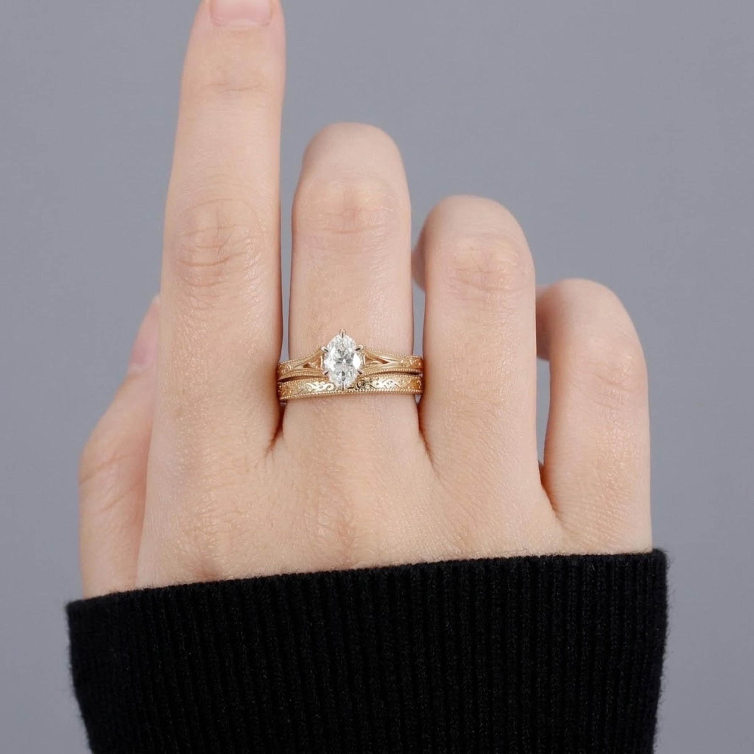 Vintage Oval Diamond Bridal Ring Set in Yellow Gold